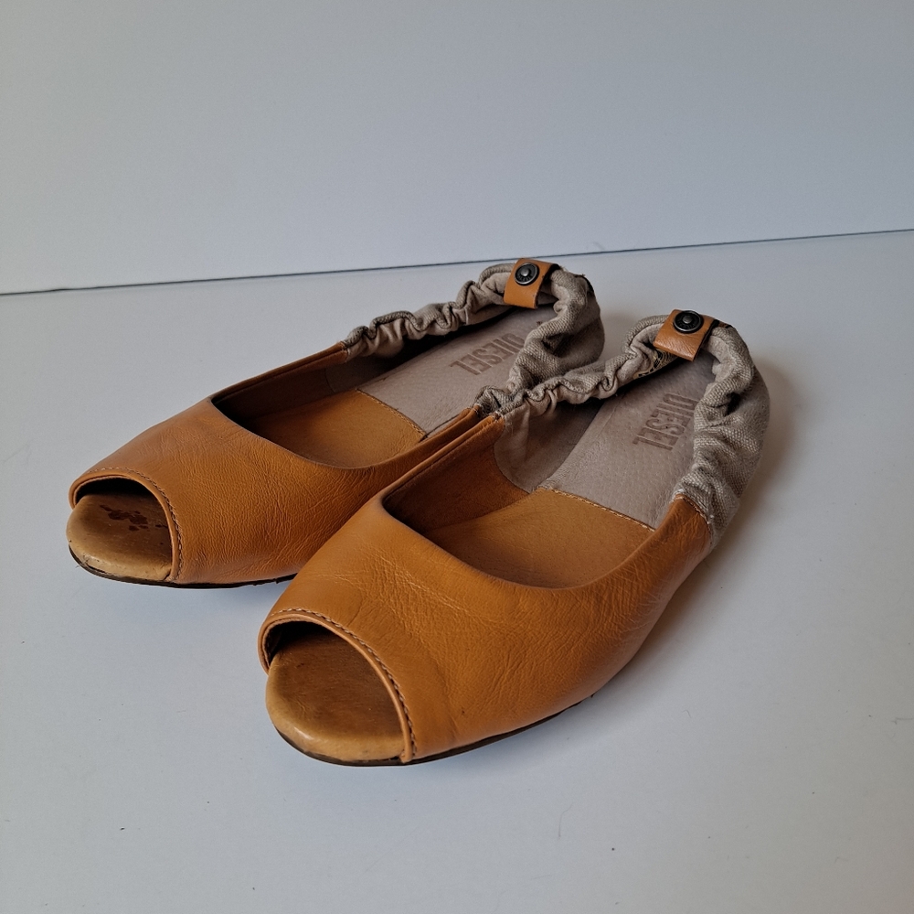 Diesel Tippy Peep Toe Flats Size 6
